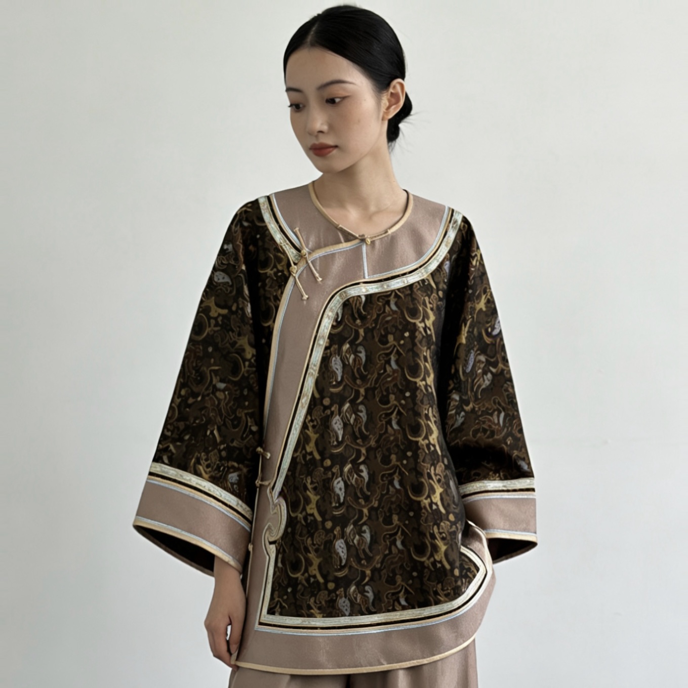 252175真丝蜀锦太太服五星出东方利中国