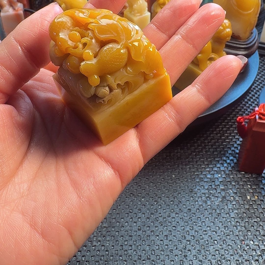 寿山石印石老挝石