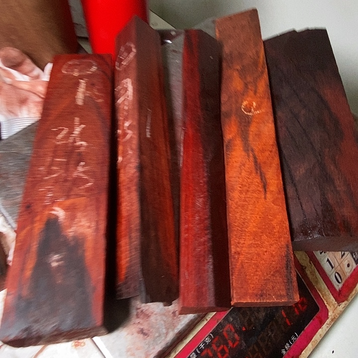 尹***氏木小叶紫檀小叶紫檀