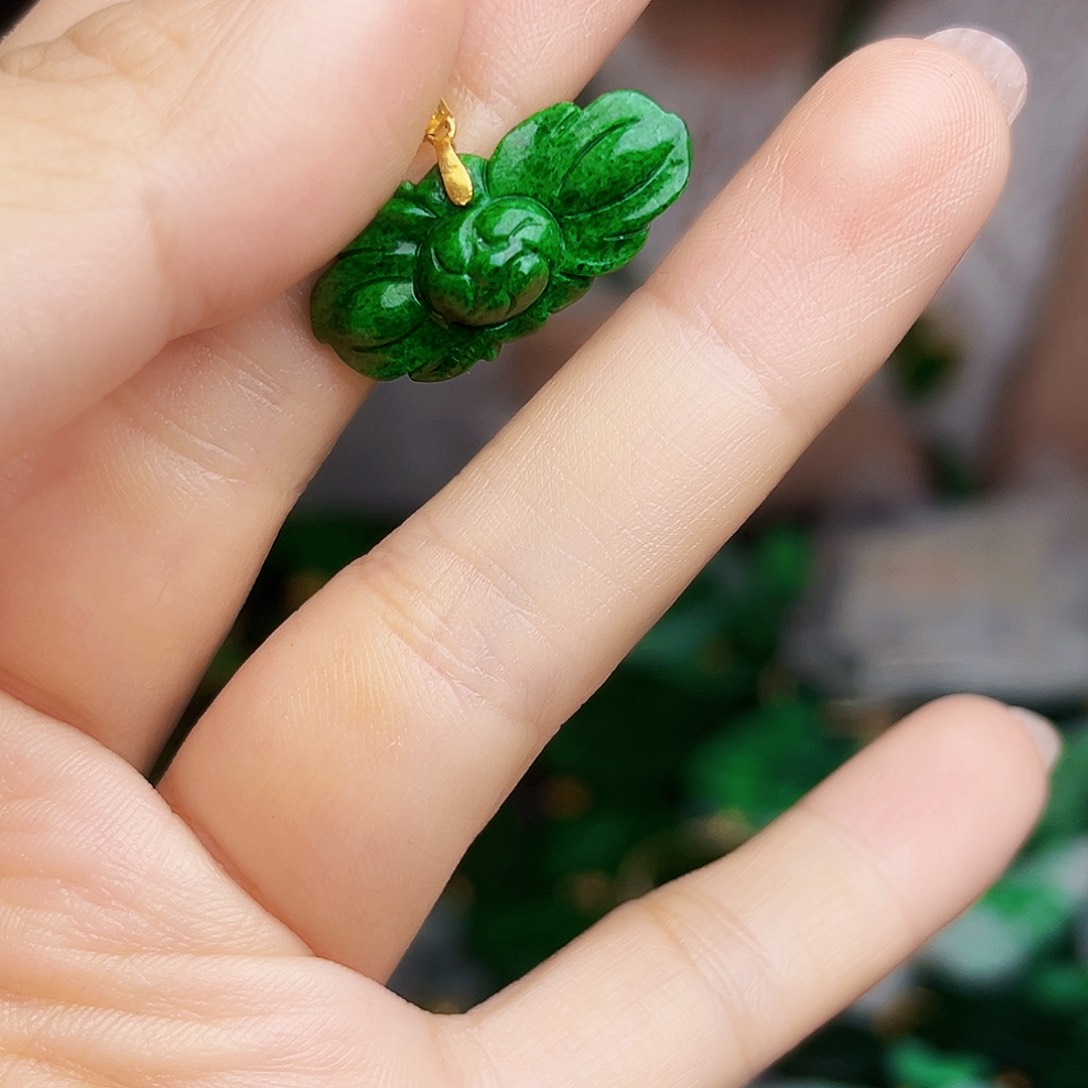 翡翠18K金镶嵌颈饰多样性