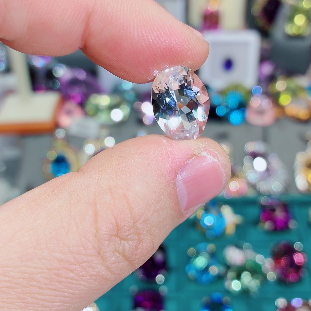 未镶嵌戒指托帕石椭圆形