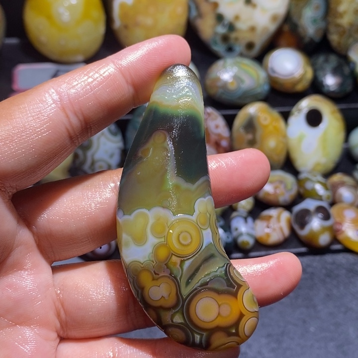 玛瑙/玉髓未镶嵌珠宝半成品136