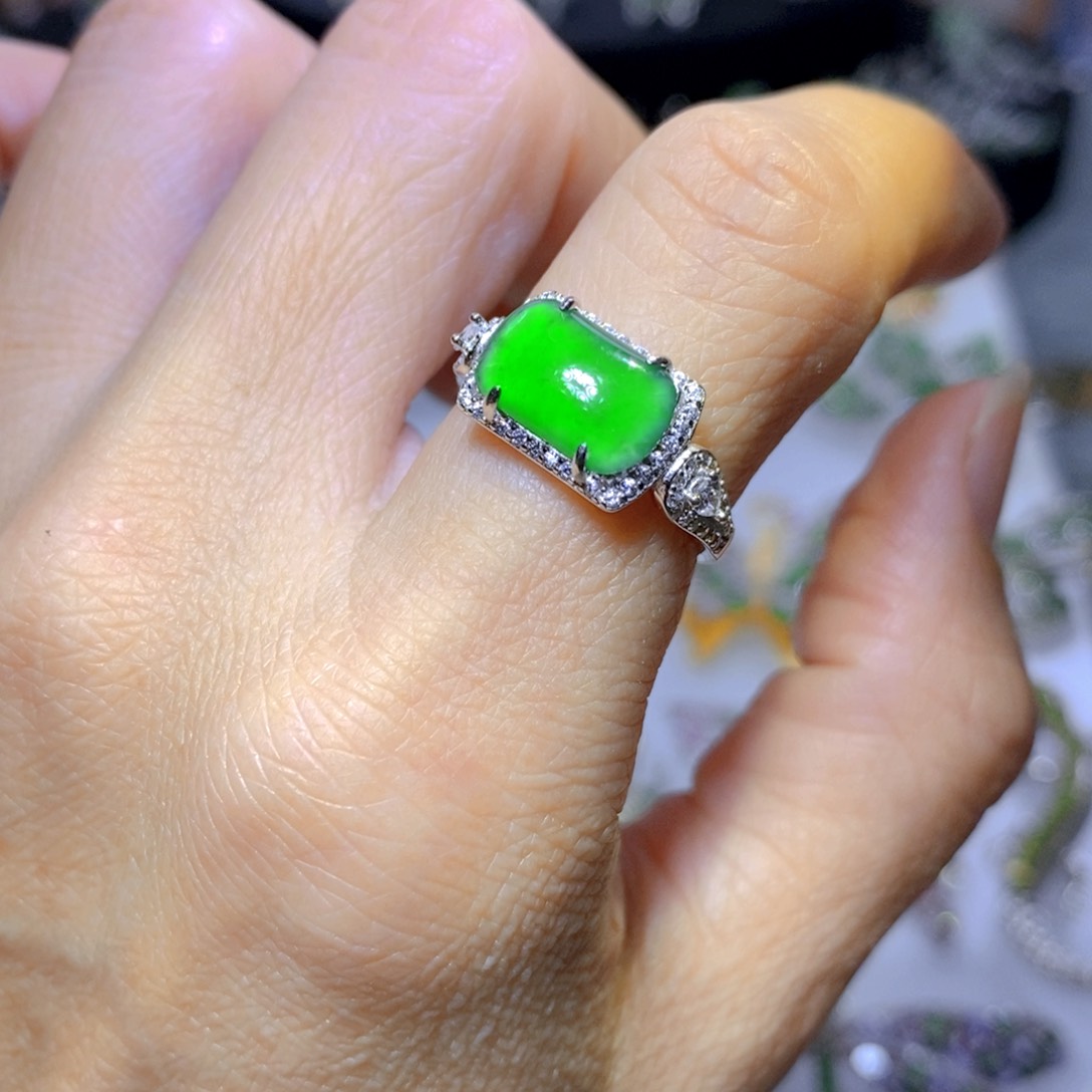 翡翠颈饰银S925镶嵌天然翡翠