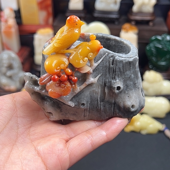 寿山石三彩芙蓉石