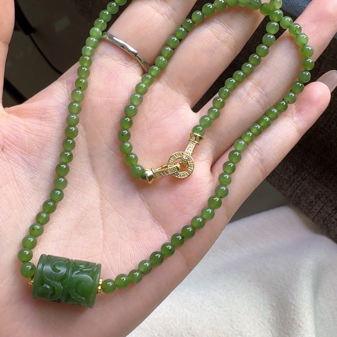 和田玉未镶嵌耳饰