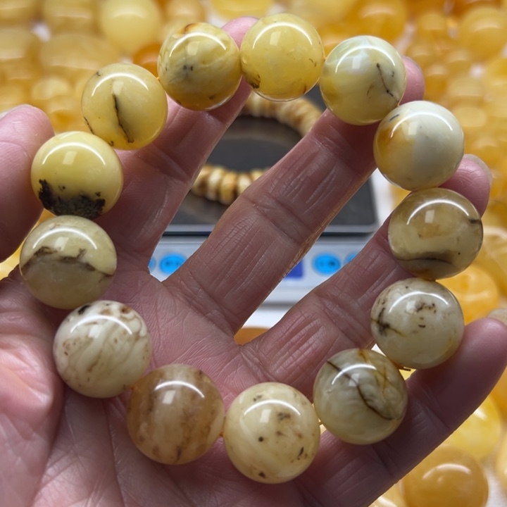 琥珀（矿物珀）未镶嵌裸石