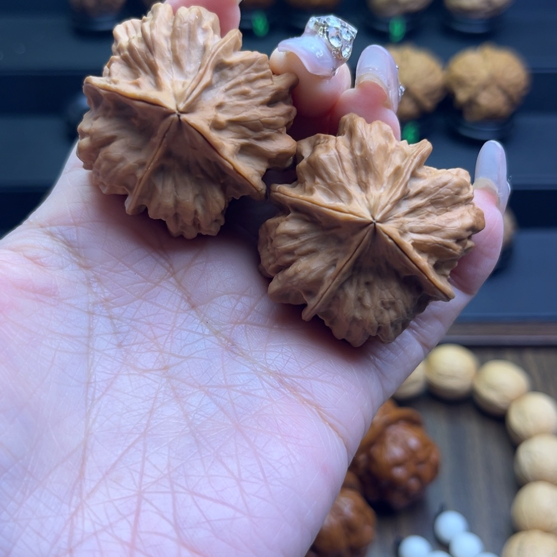 轻***月文玩核桃把件美猴王四棱