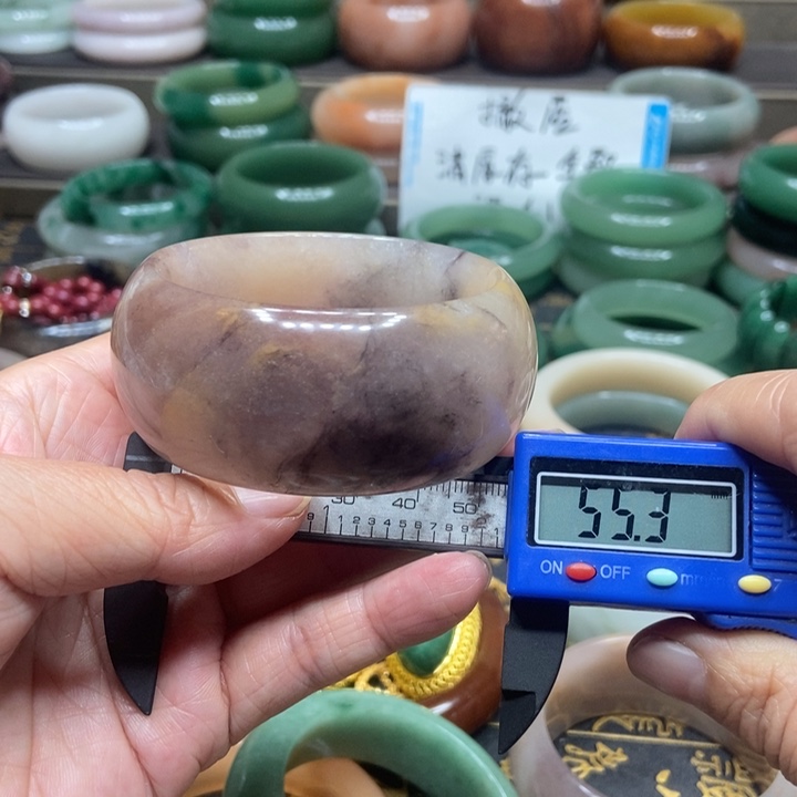 石英质玉手镯未镶嵌