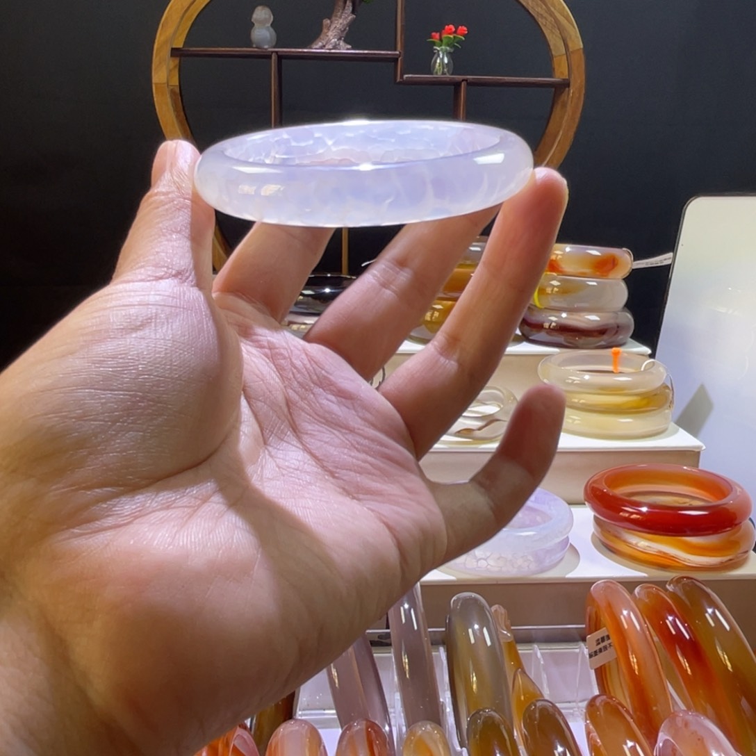 敏***️玛瑙/玉髓手镯未镶嵌