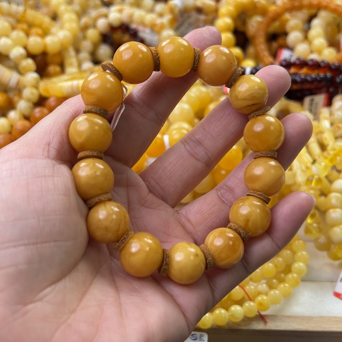 琥珀珠宝奇石未镶嵌