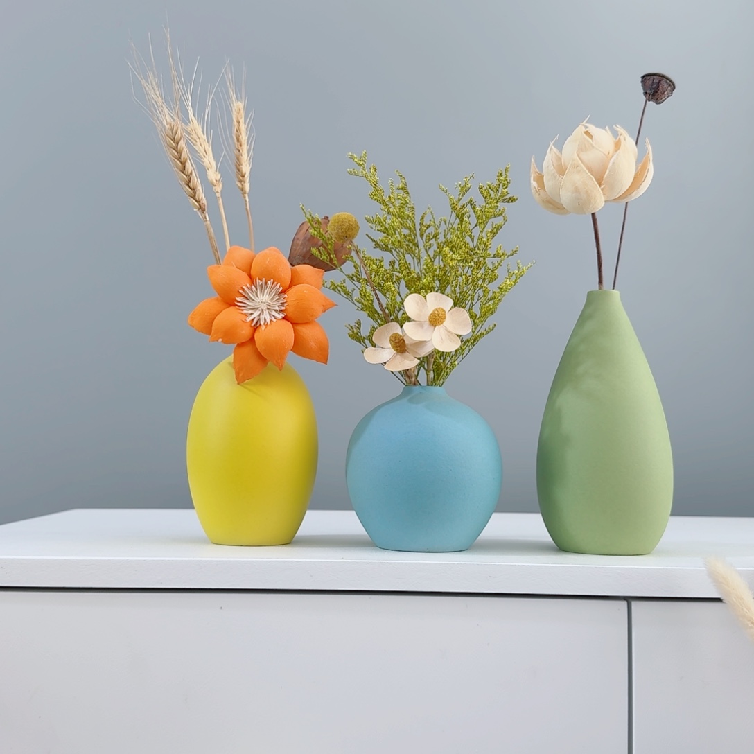 摆件陶瓷小花瓶含花总高约20-30cm