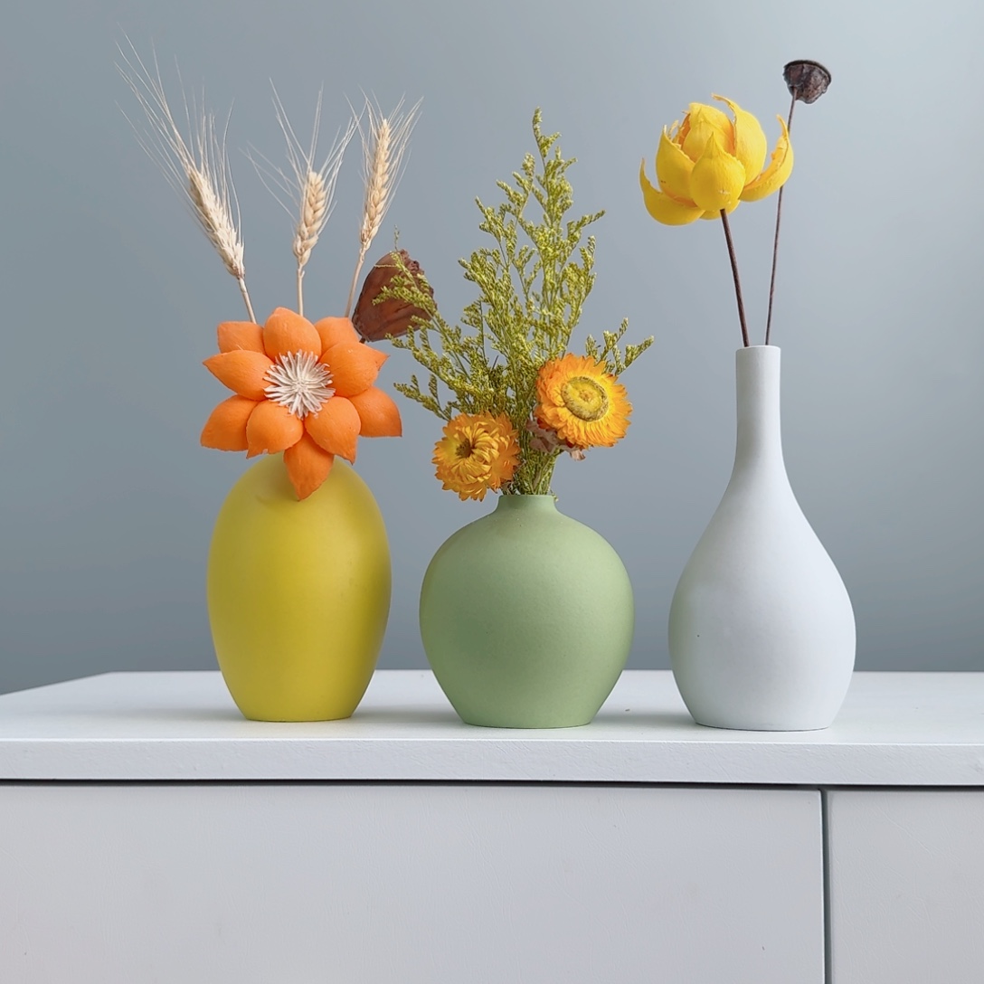 摆件陶瓷小花瓶含花总高约20-30cm