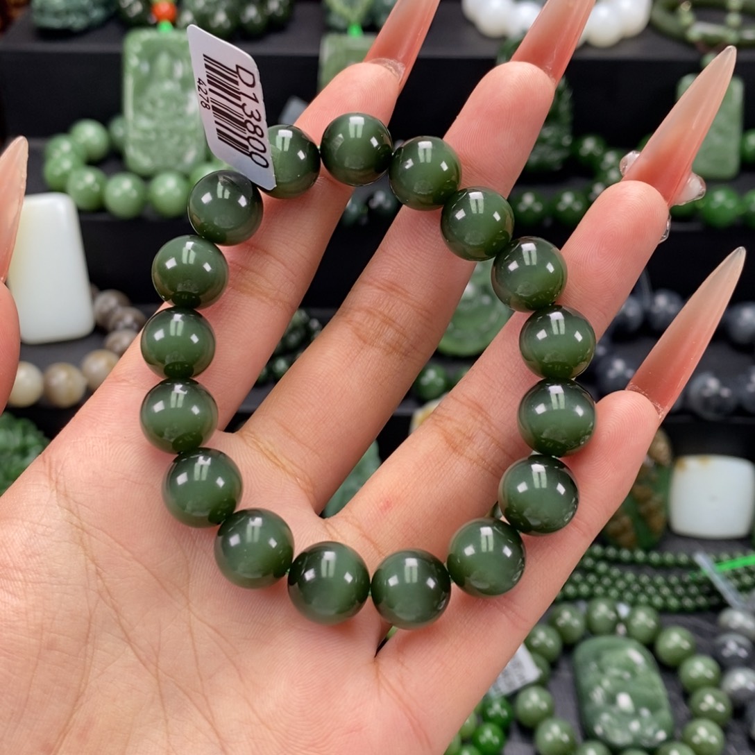 和田玉未镶嵌珠宝奇石