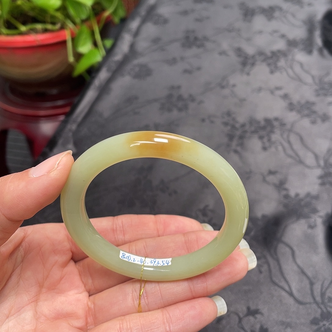 和田玉未镶嵌手镯-且末糖