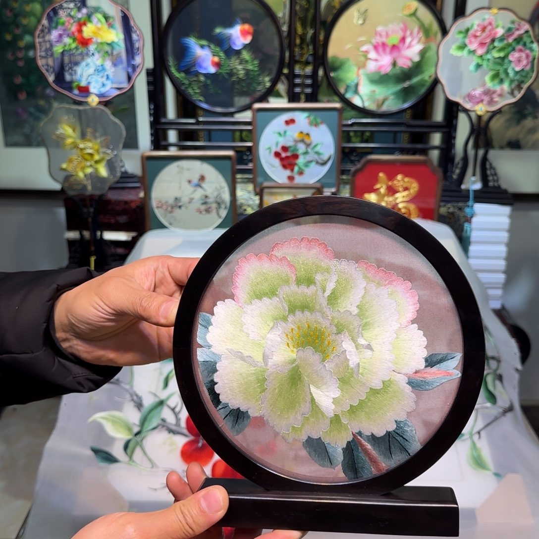 刺绣刺绣工艺精湛