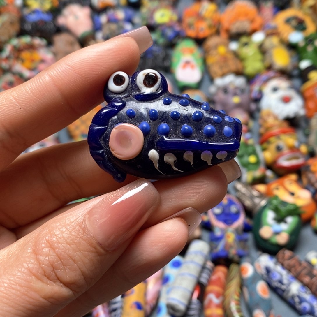 琉璃颈饰印度尼西亚鳄鱼