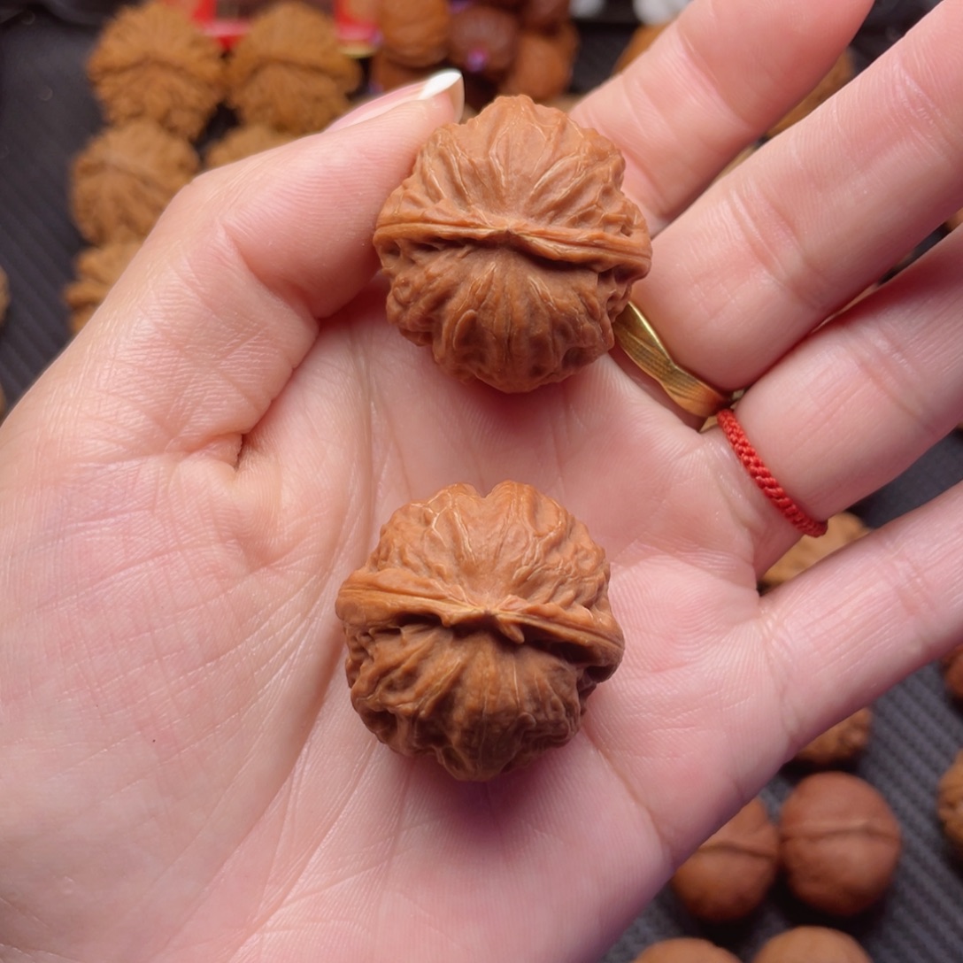 用***4文玩核桃把件苹果