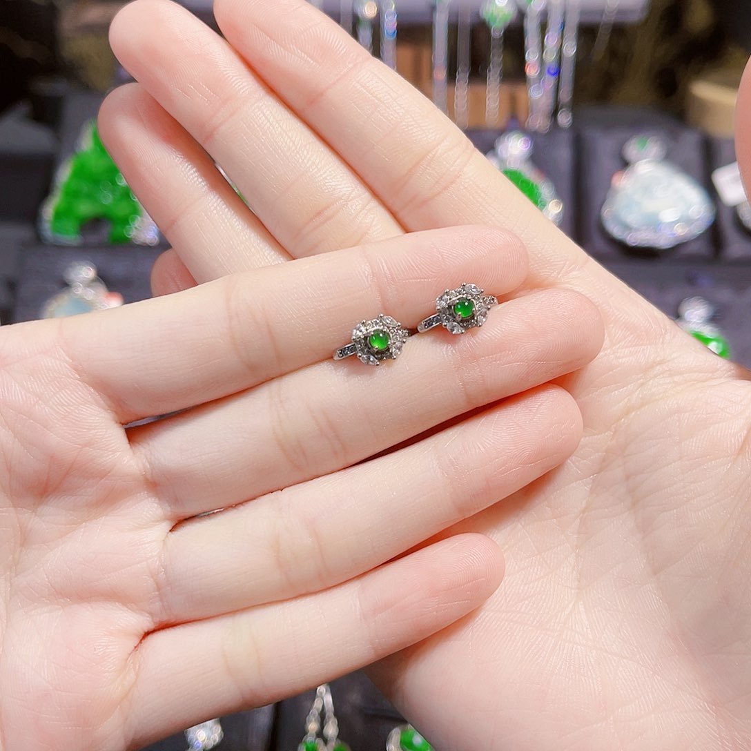 翡翠颈饰银S925镶嵌@****?耳钉