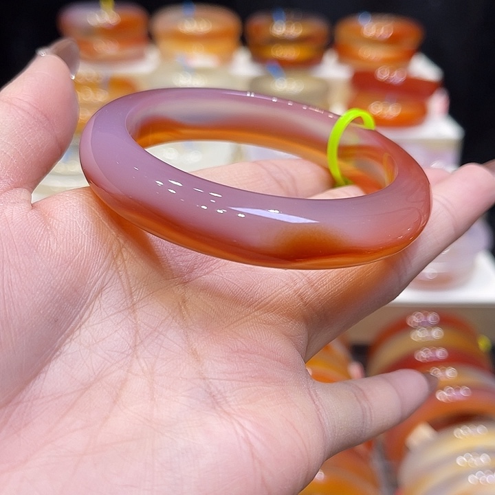 玛瑙/玉髓手镯未镶嵌