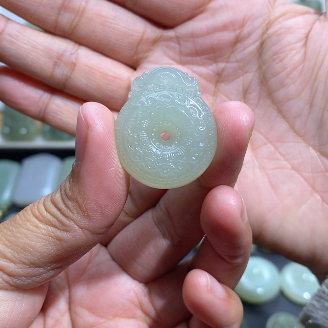 和田玉颈饰未镶嵌鱼****ᐝ