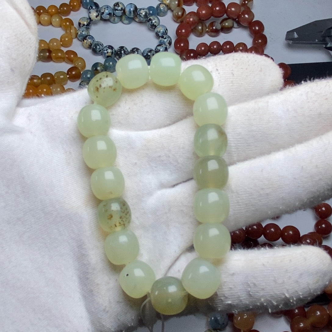 蛇纹石玉手链未镶嵌卡12老型