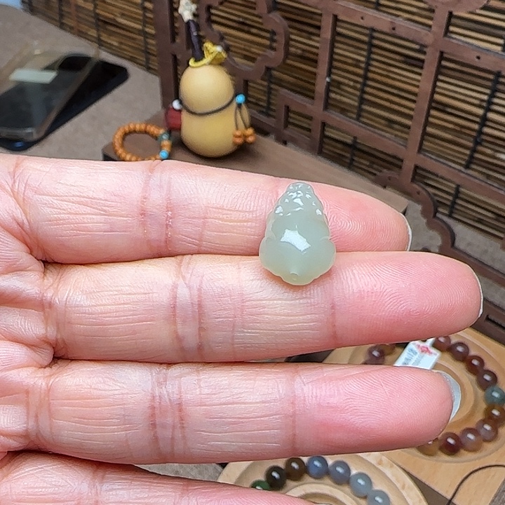 和田玉未镶嵌挂件貔貅