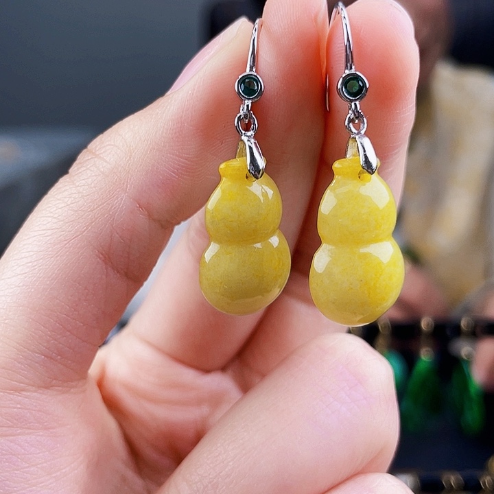 翡翠耳饰未镶嵌饰品