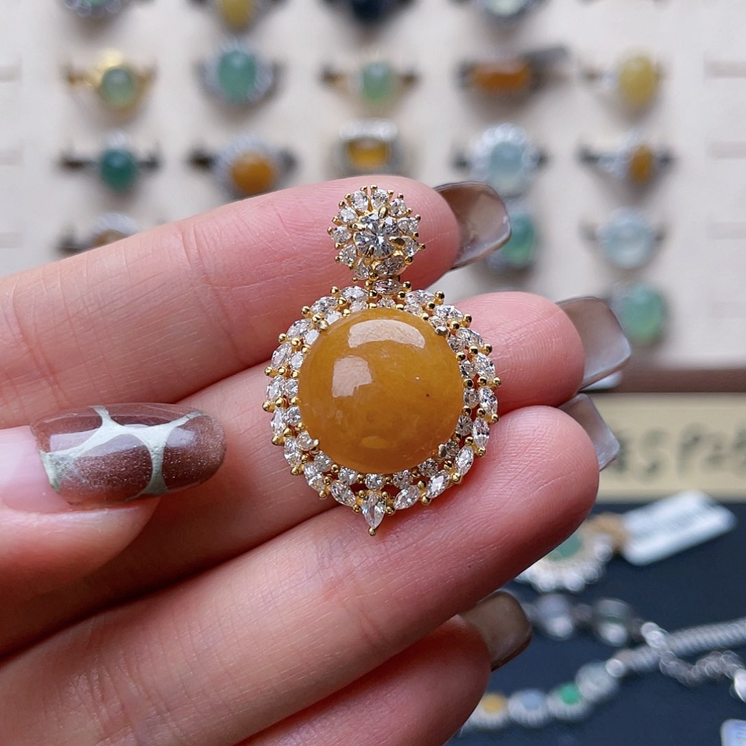 翡翠戒指未镶嵌吊坠