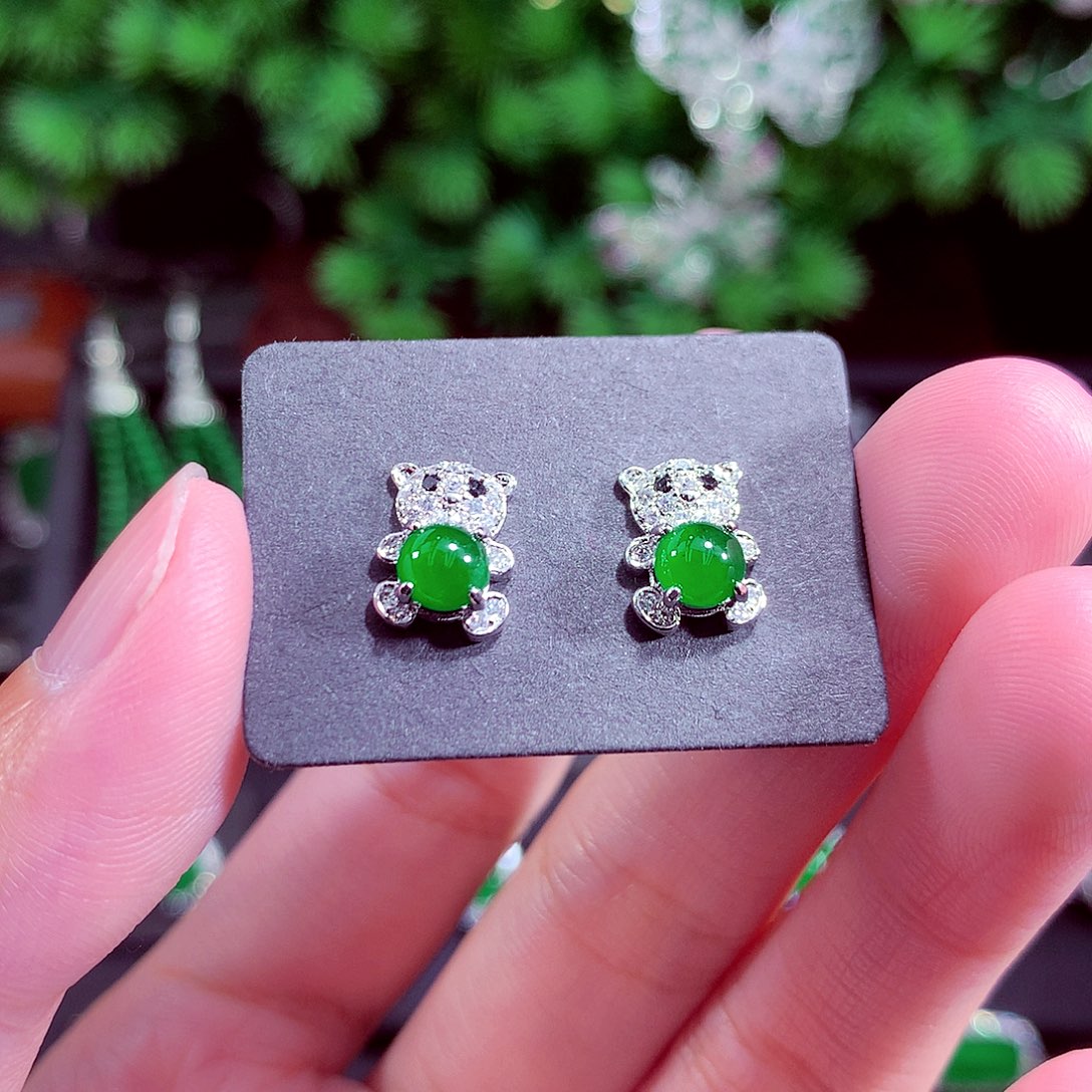 颈饰未镶嵌翡翠天然