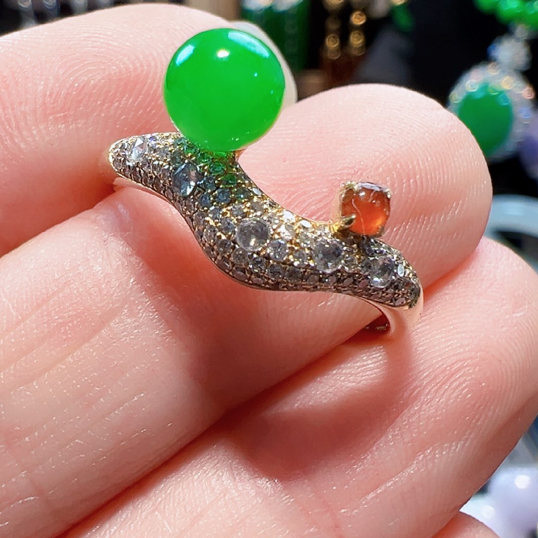 翡翠戒指18K金镶嵌签收后24小时鉴赏期