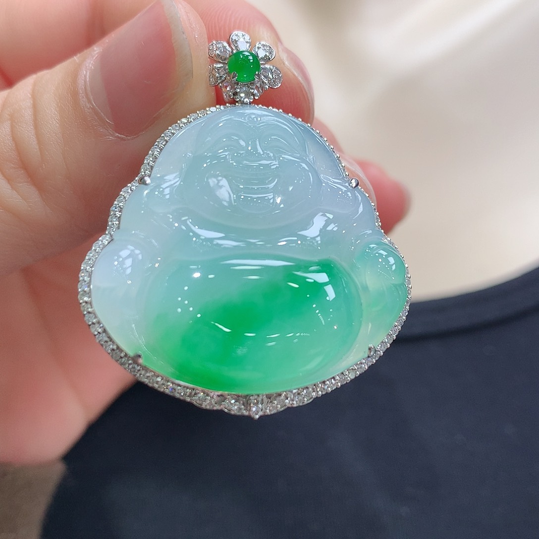 翡翠颈饰18K金镶嵌佛公