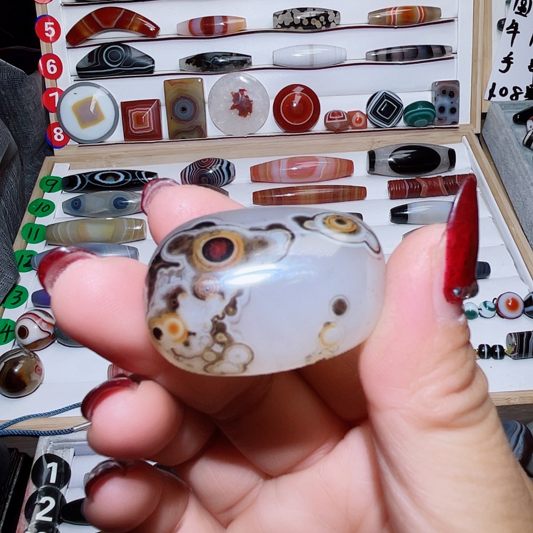 玛瑙/玉髓颈饰未镶嵌