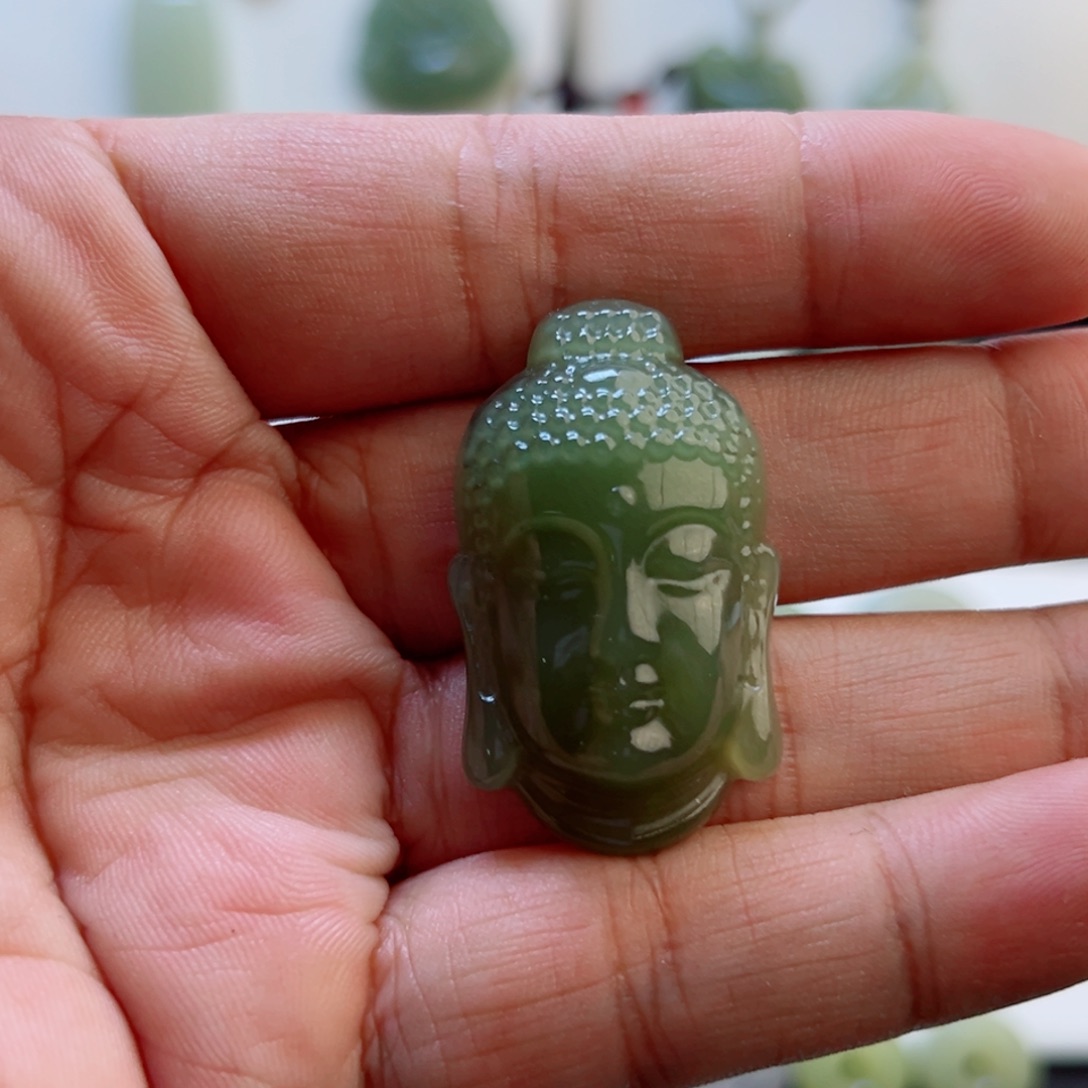 吊坠(赠链)未镶嵌和田玉666