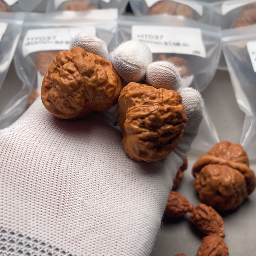 ****库文玩核桃吊坠蛤蟆头