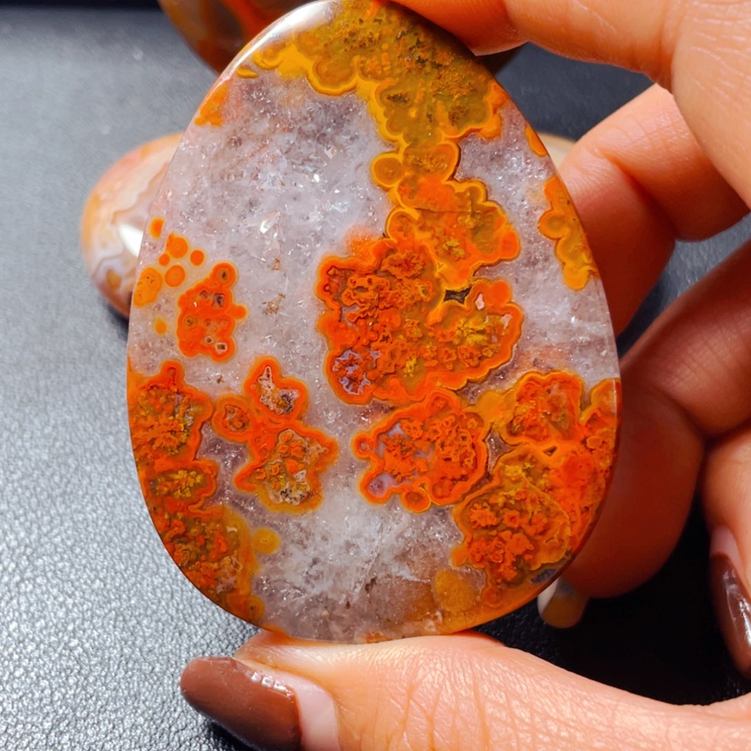 未镶嵌颈饰玛瑙/玉髓致**静