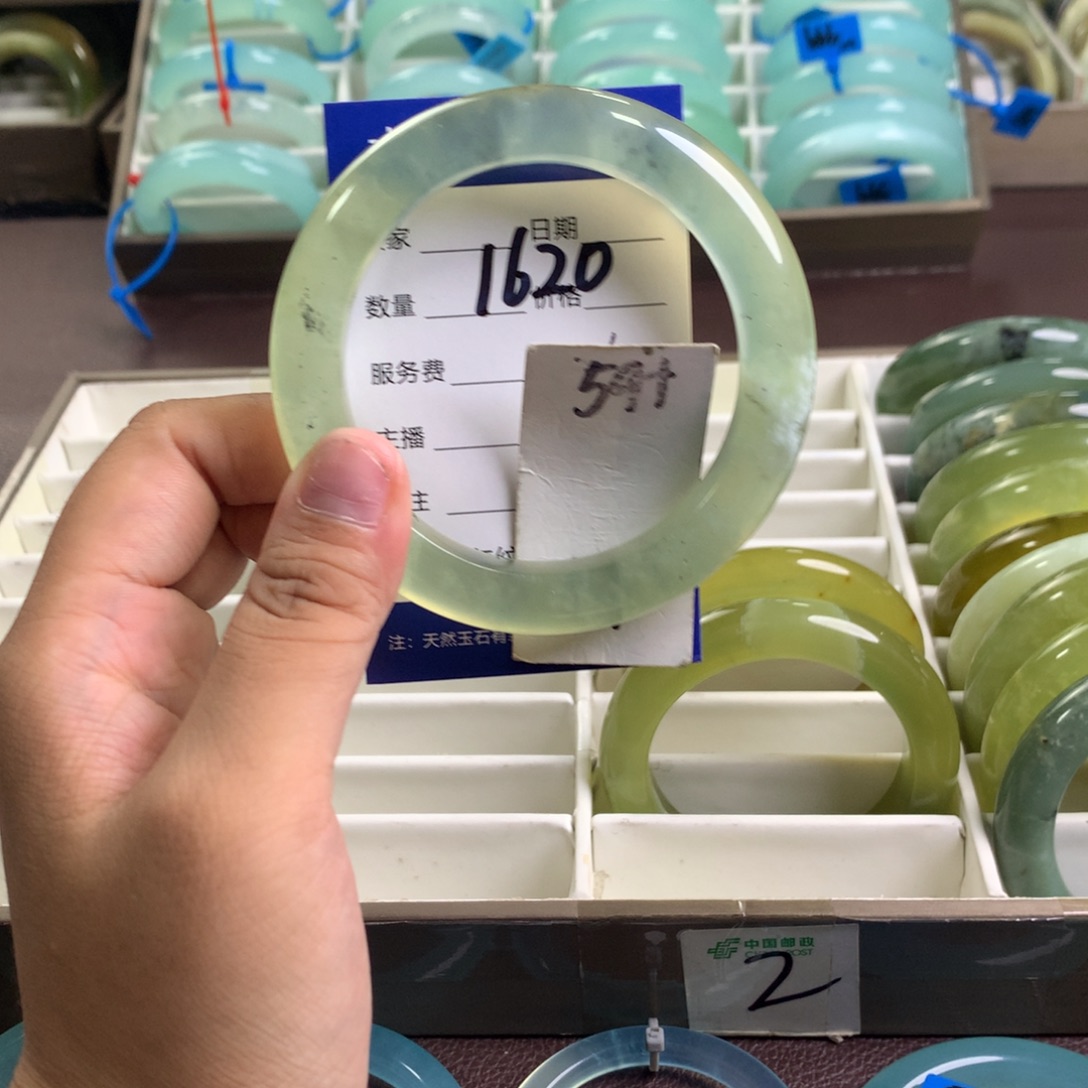 未镶嵌蛇纹石玉手镯1620