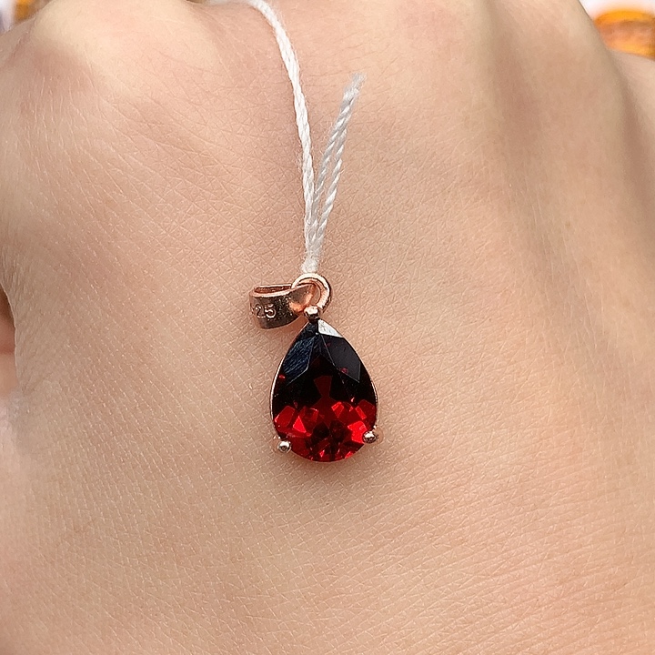 银S925镶嵌颈饰石榴石