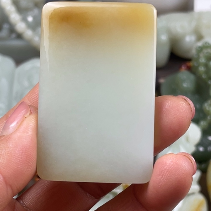 和田玉（糖玉）颈饰未镶嵌巧*力