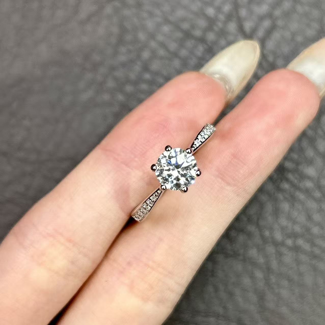  阿鲁沙-矿区高订气质925镀金女神戒指421