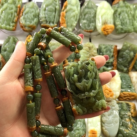 和田玉未镶嵌挂件