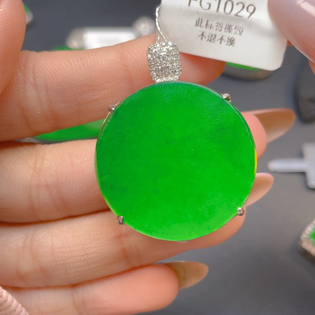 【闪购商品】颈饰银S925镶嵌翡翠翡翠