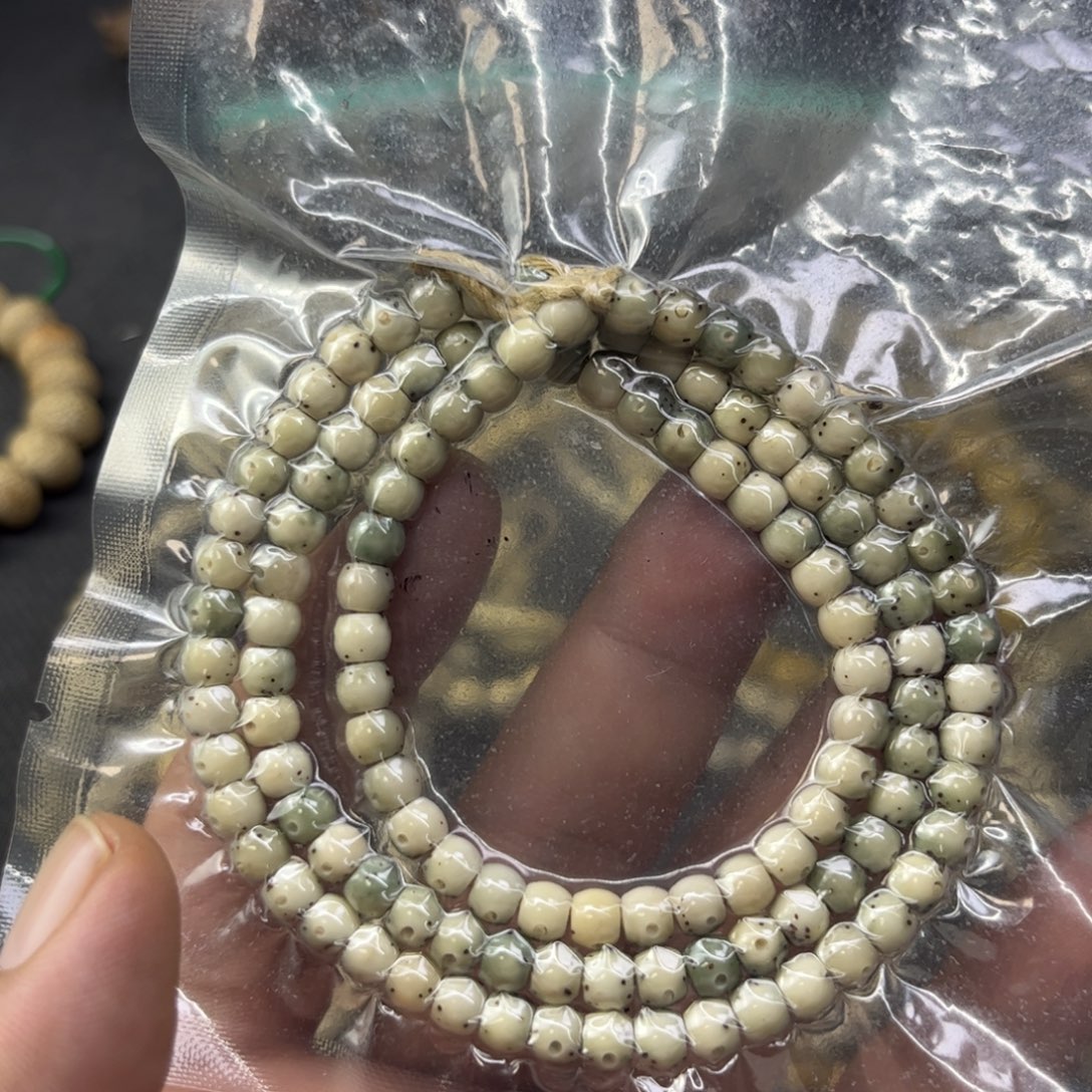 一***丶星月菩提手串6✖️5 绿背 大留白 108