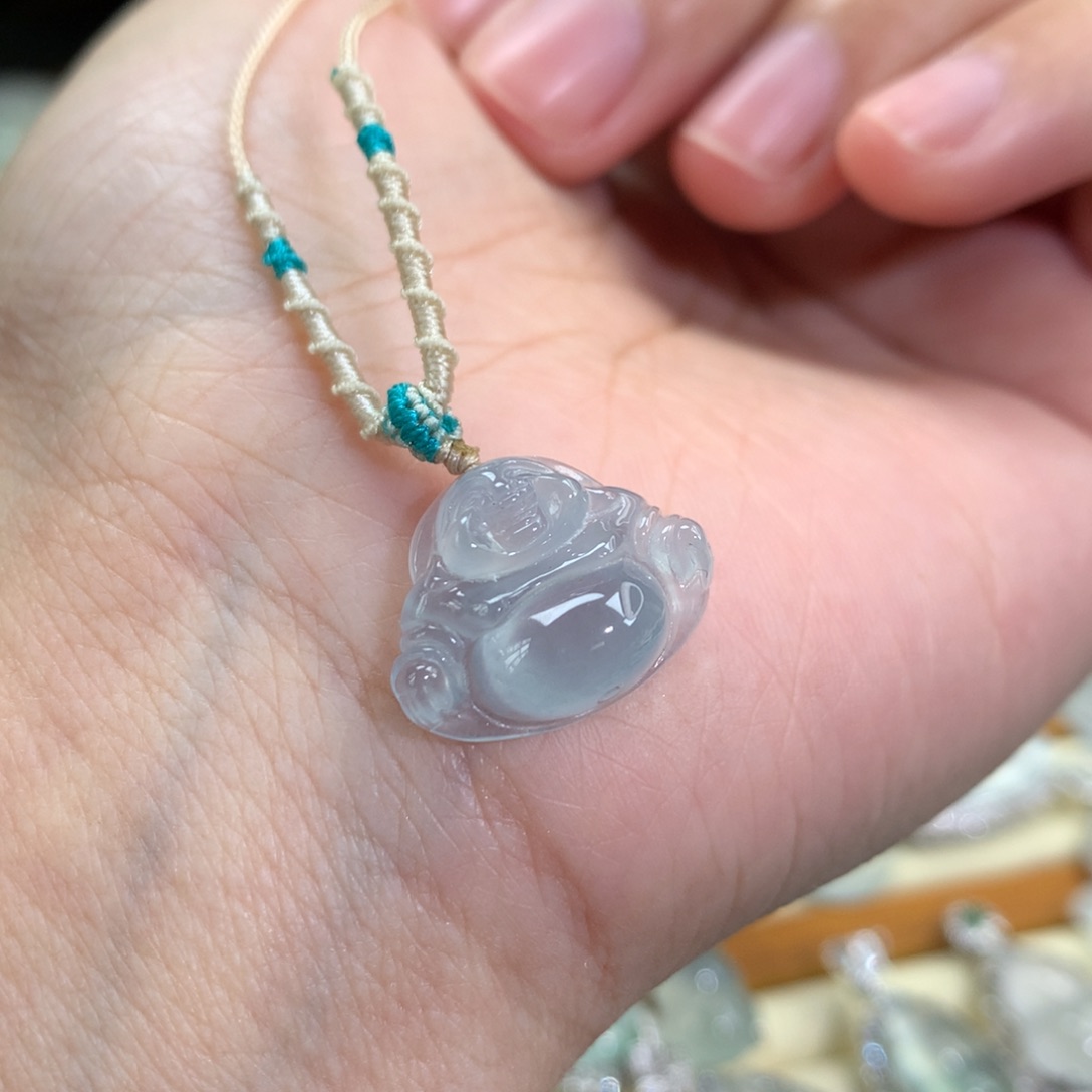 翡翠颈饰未镶嵌佛公