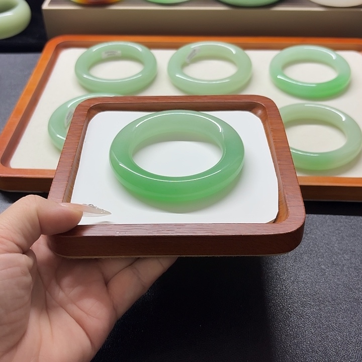 苏****非金属时尚国风手镯苏苏