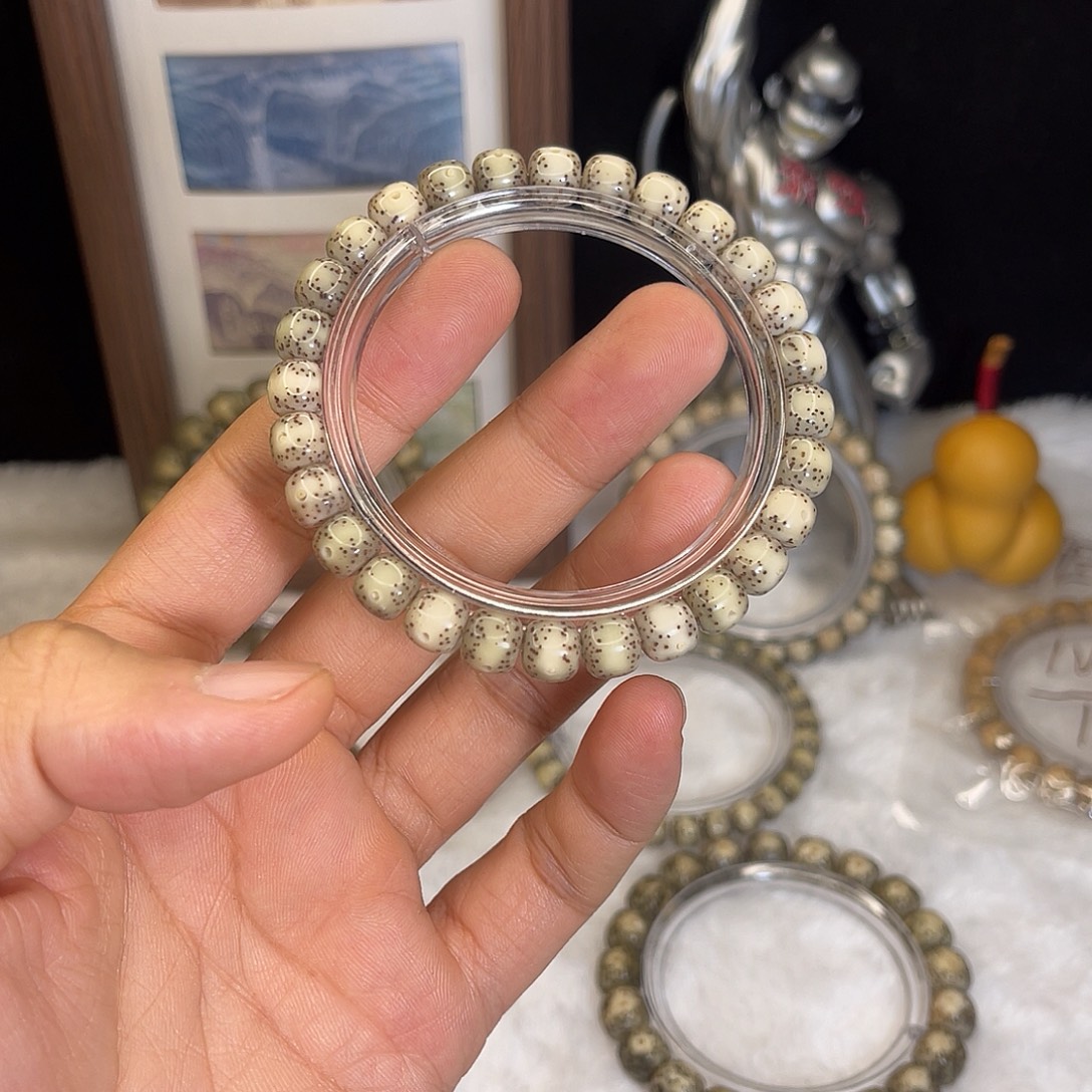 手串星月菩提846 号.  星月菩提.  一物一图. 