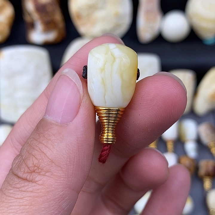 琥珀未镶嵌裸石12三通c748