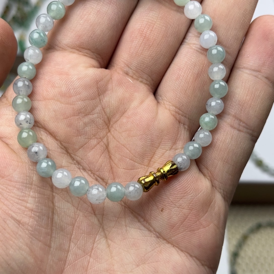 翡翠未镶嵌颈饰110