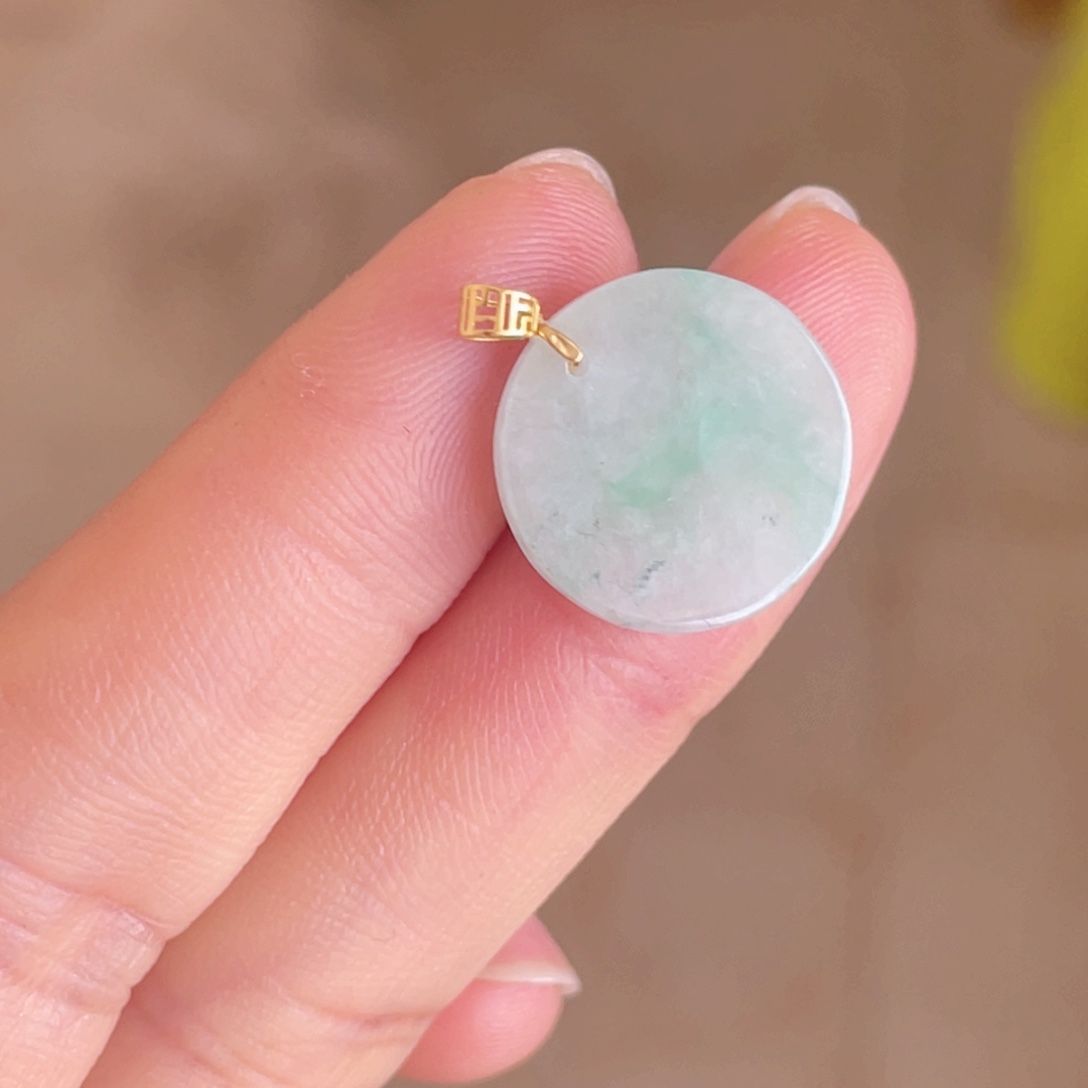 翡翠颈饰18K金镶嵌无事牌