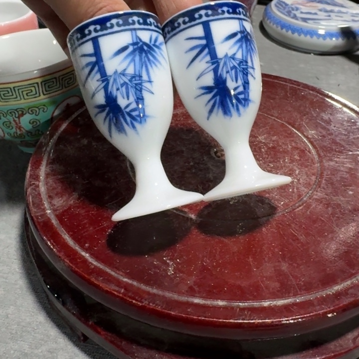 摆件景德镇一对酒杯