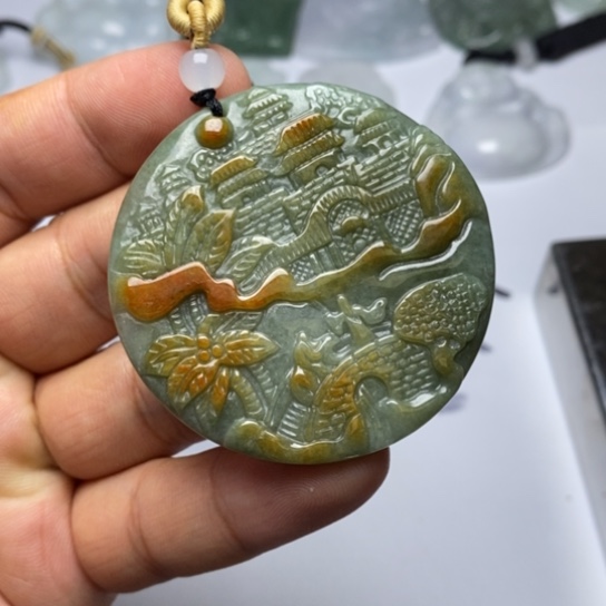 翡翠未镶嵌颈饰翡翠